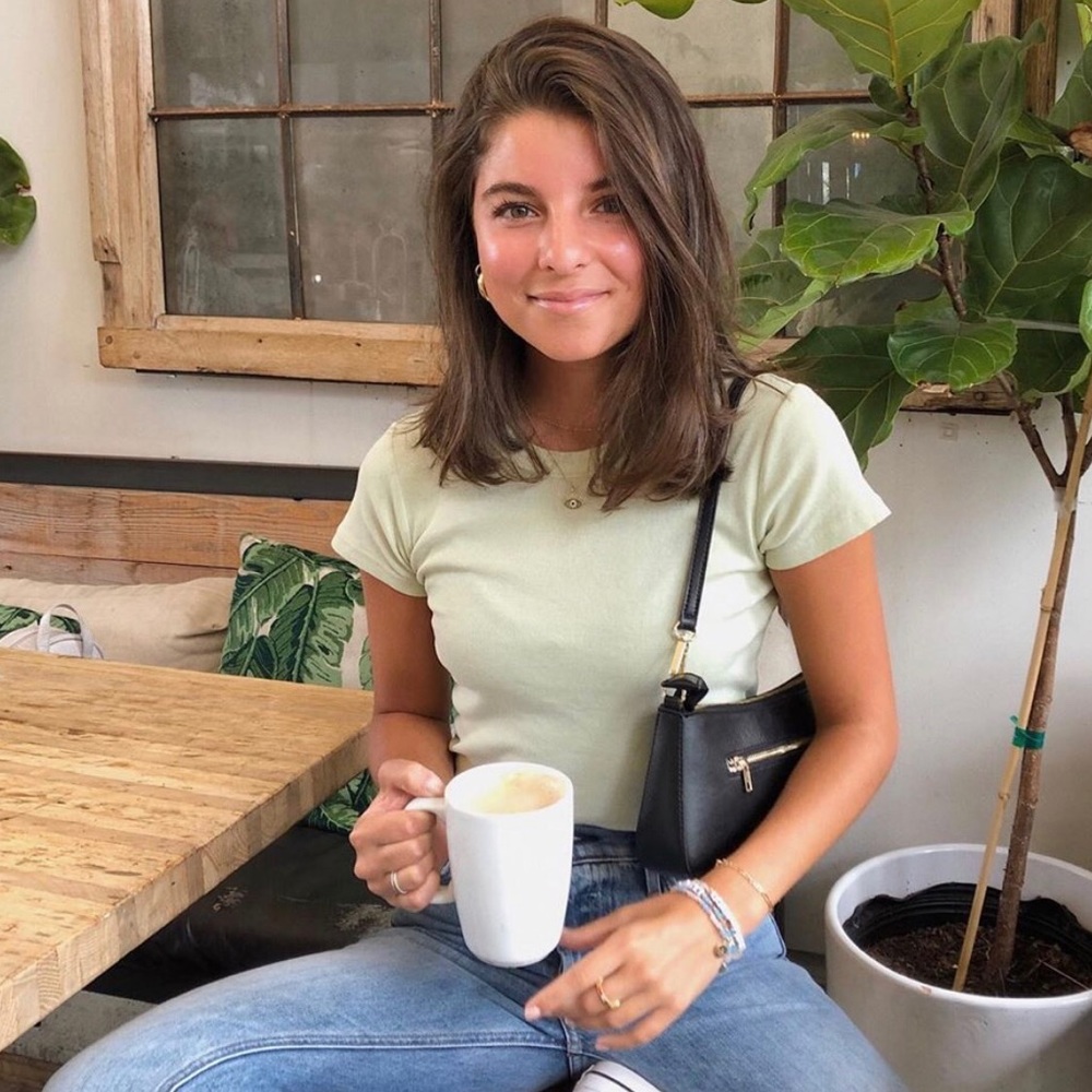 BRANDY MELVILLE GREEN T SHIRT